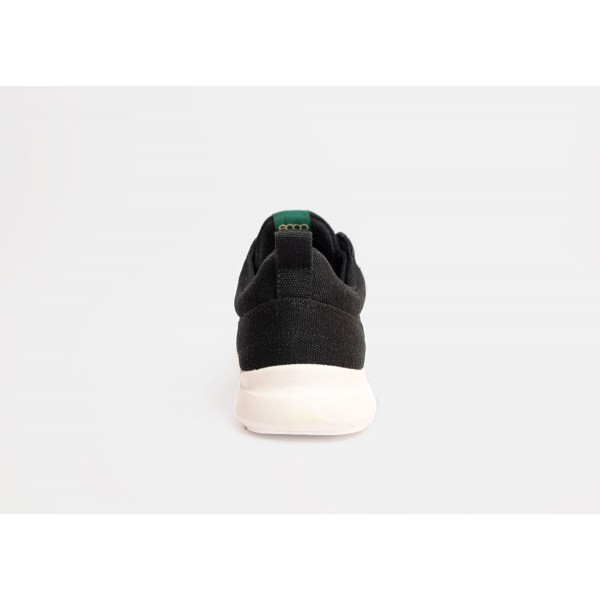 Sneaker Explorer V2 in Nero/Bianco da 8000kicks